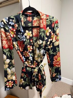 Zara Basic Floral Tie-Waist Blazer Jacket - Black with Red, Cream & Green Floral